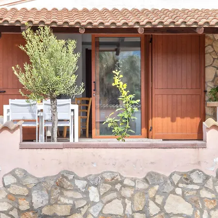 Momo By Interhome *