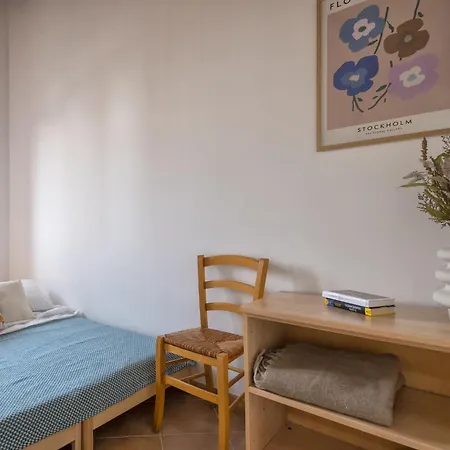 Momo By Interhome *
