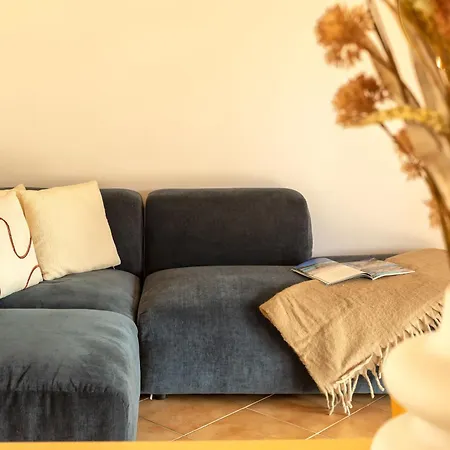 Momo By Interhome *